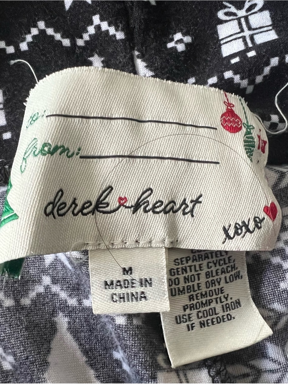Derek Heart Women’s Medium Black White Christmas Fair Isle Leggings - Picture 2 of 5